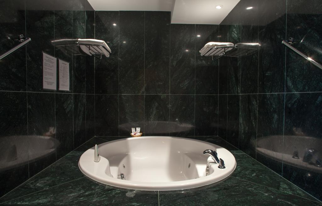 Hotel Villa De Almazán Екстериор снимка