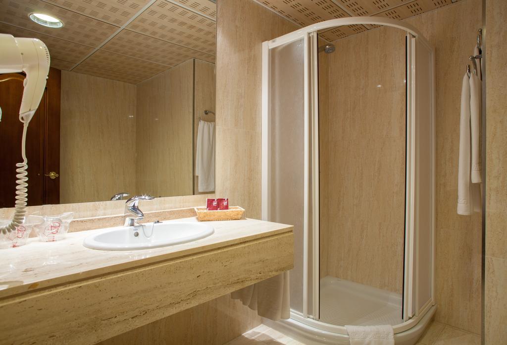 Hotel Villa De Almazán Екстериор снимка