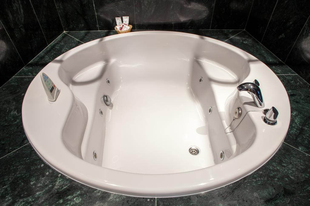 Hotel Villa De Almazán Екстериор снимка