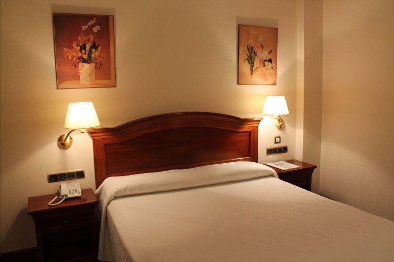 Hotel Villa De Almazán Екстериор снимка